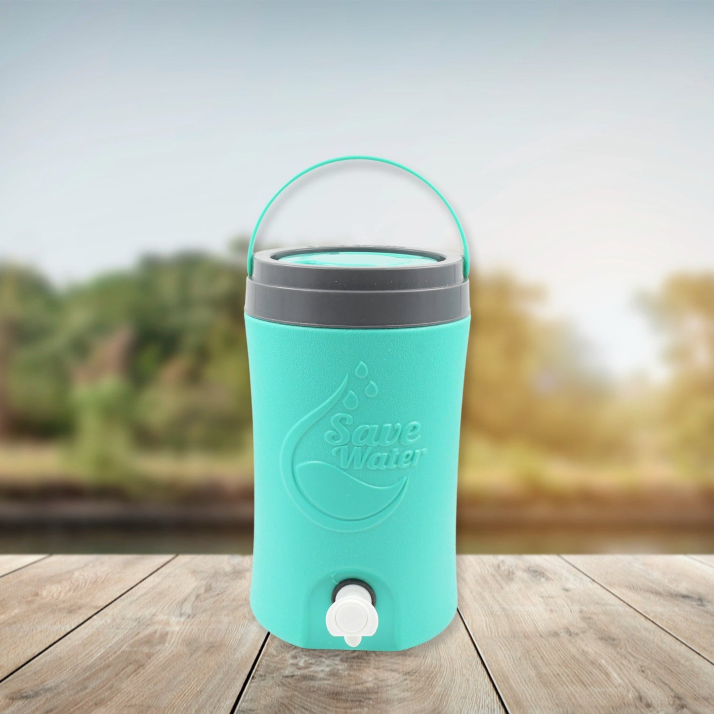 Plastic Water Rover Jug - 5 Litre, Insulated Plastic Water Rover Jug with a Sturdy Handle, 5 ltrs, (Multi-Coloured