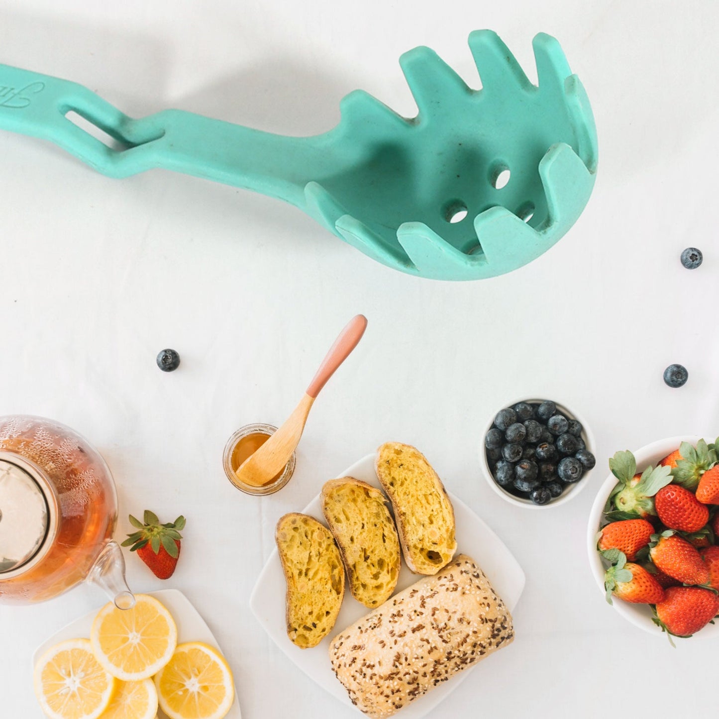 Premium XL Silicone Pasta Fork, High Heat Resistant to 600°F, Hygienic One Piece Design, Spaghetti Strainer & Server Spoon