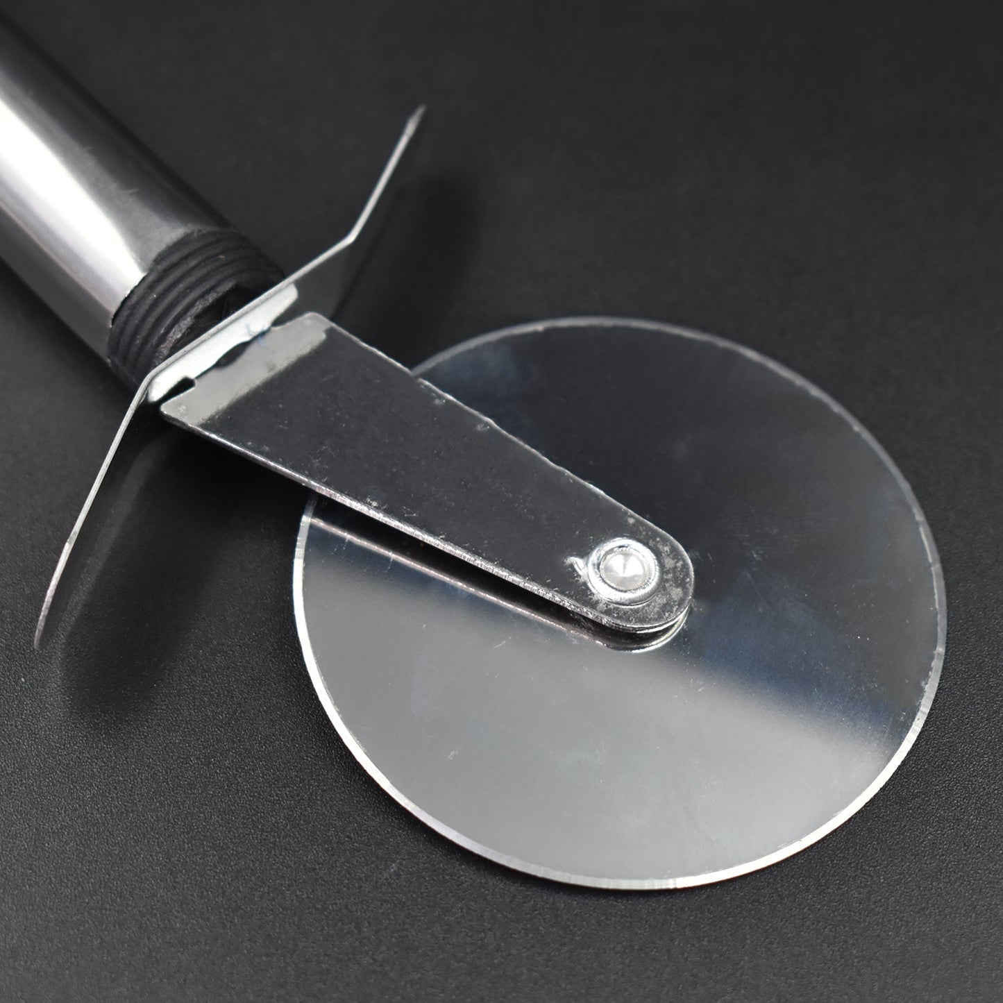 2732 Stainless Steel Pizza Cutter, Pastry Cake Slicer, Sharp, Wheel Type