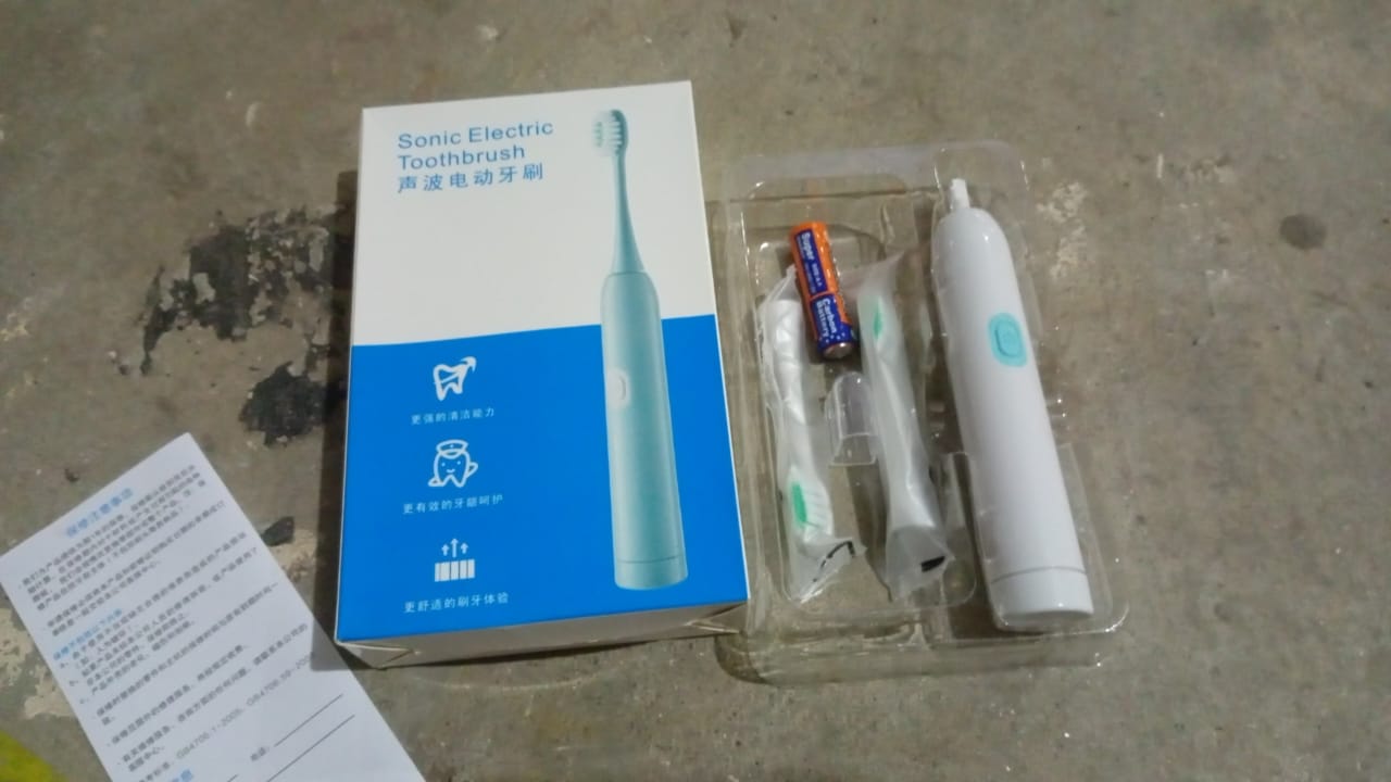 Electric Toothbrush with Extra 1 (1 Pc / Battery Operated / Battery Included)