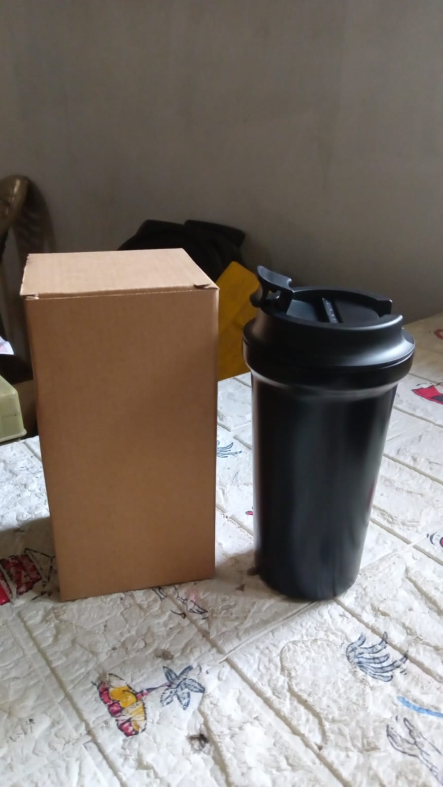 Inside Stainless Steel & Outside Plastic Vacuum Insulated Insulated Coffee Cups Double Walled Travel Mug, Car Coffee Mug with Leak Proof Lid Reusable Thermal Cup for Hot Cold Drinks Coffee, Tea (1 Pc)